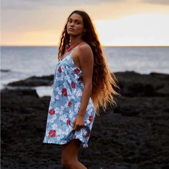 Ariat Dresses & Skirts - Ariat x Western Aloha Women’s Dress size Small